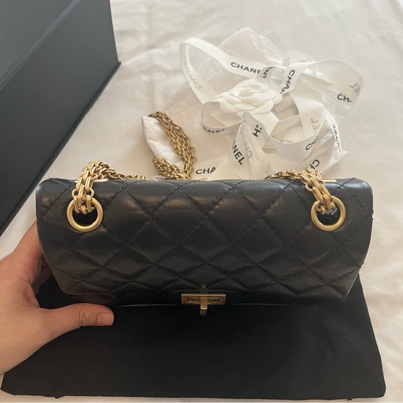 SOLD Authentic Chanel 2.55 Classic Mini Flap Bag Crossbody Aged Calfskin GHW - Picture 4 of 16